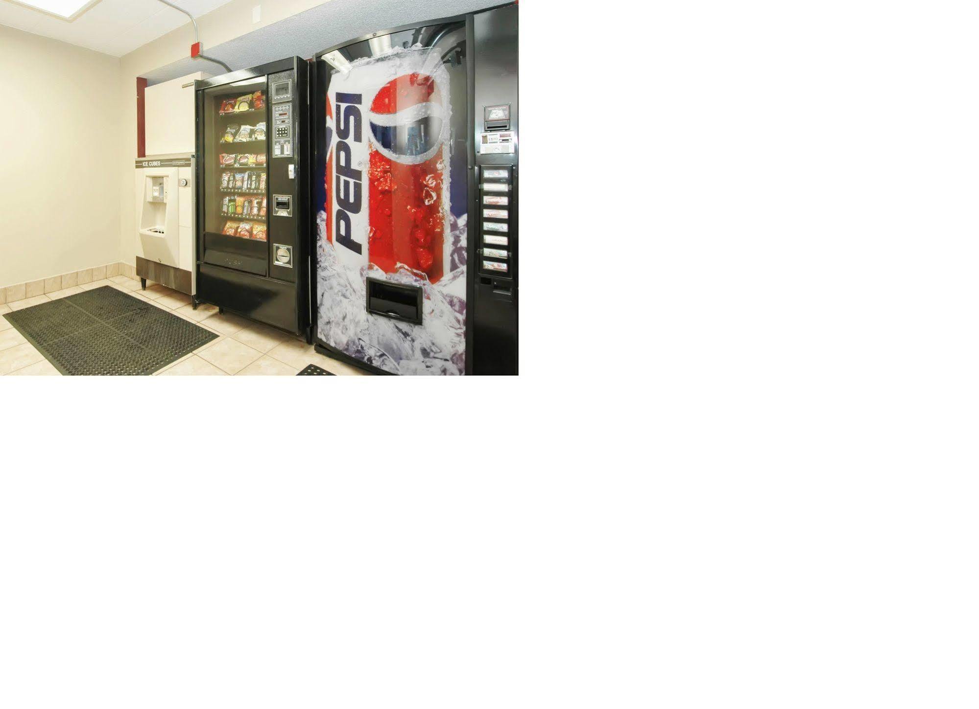 布法罗汉堡i-90红顶酒店 外观 照片